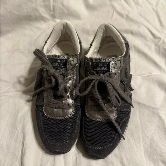 Vintage Havanas Black and Silver Star Sneakers - Picture 2 of 2